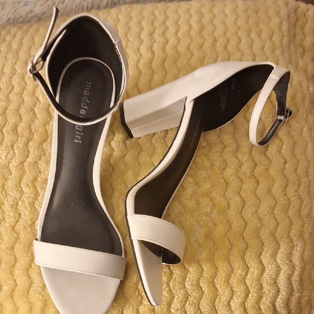 madden girl White Wide Heel